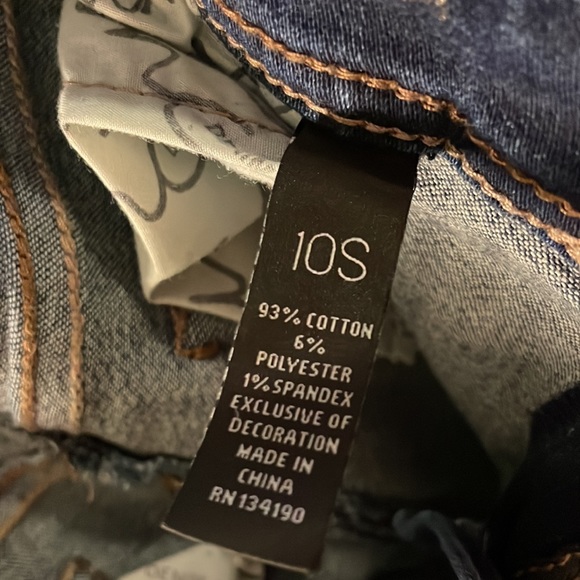 Blue stretchy jeans. Boot leg curvy fit. - Picture 8 of 8